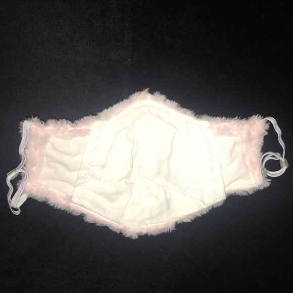 Reusable / Washable Sculpted Mask Faux Fur Pink - Picture 6 of 9